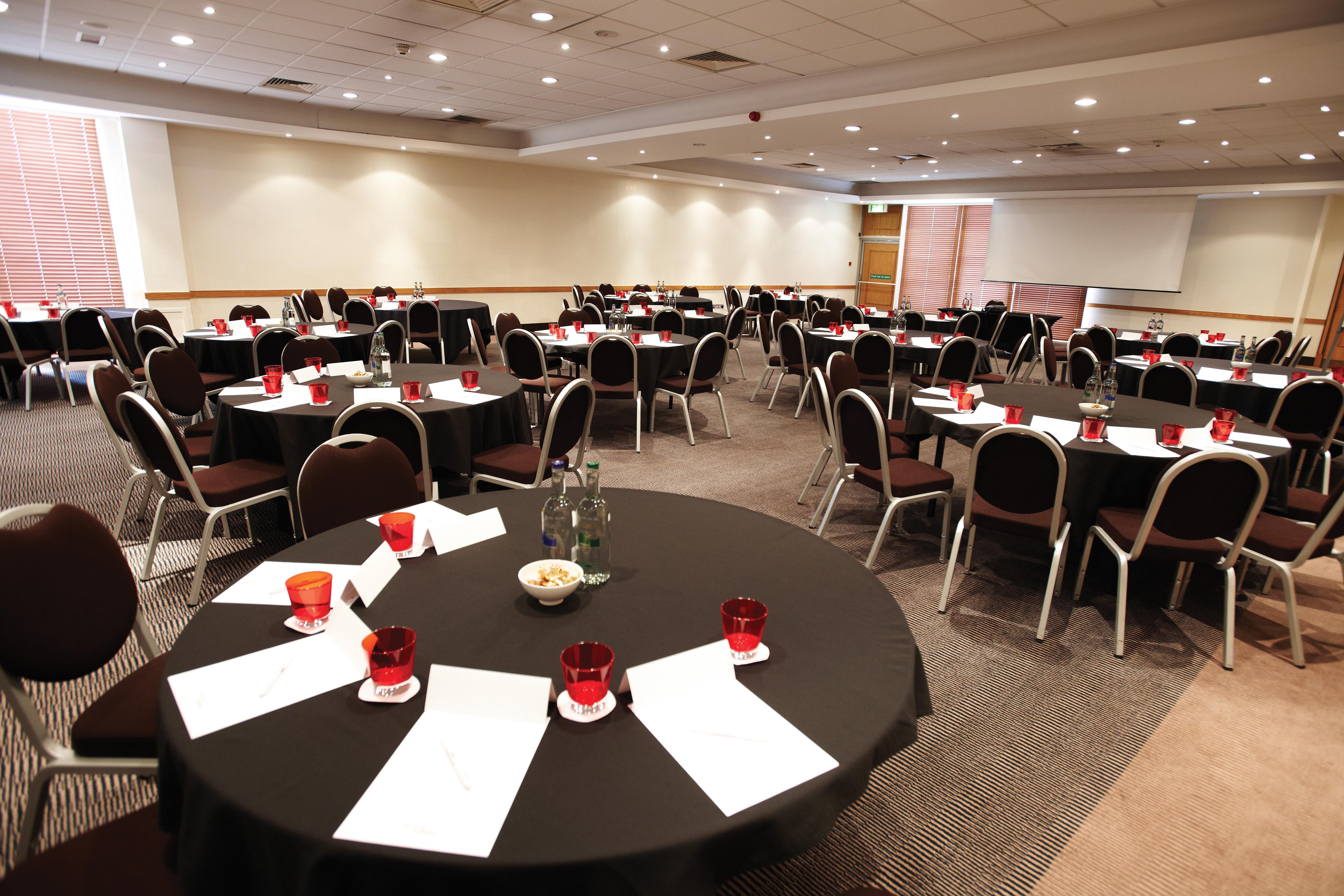 Crowne Plaza Heathrow, An Ihg Hotel West Drayton  Екстериор снимка